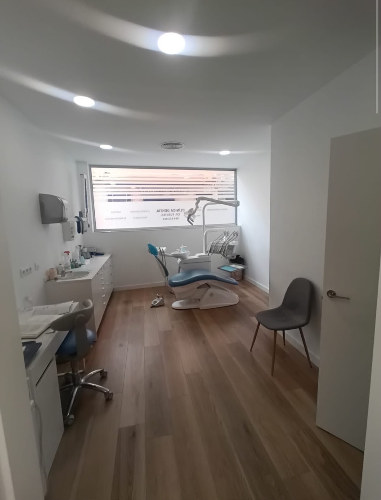CLINICA DENTAL DR.FUENTES SOLANS — imagen 3
