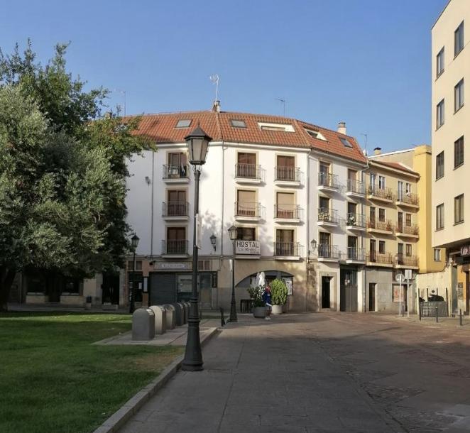 Hostal La Reina — imagen 1